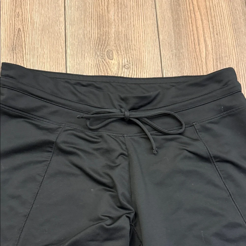 Nike women's Black wide leg - Picture 2 of 10